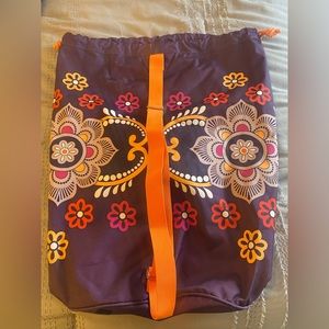 Like New Vera Bradley XL Laundry Tote - Safari Sunset